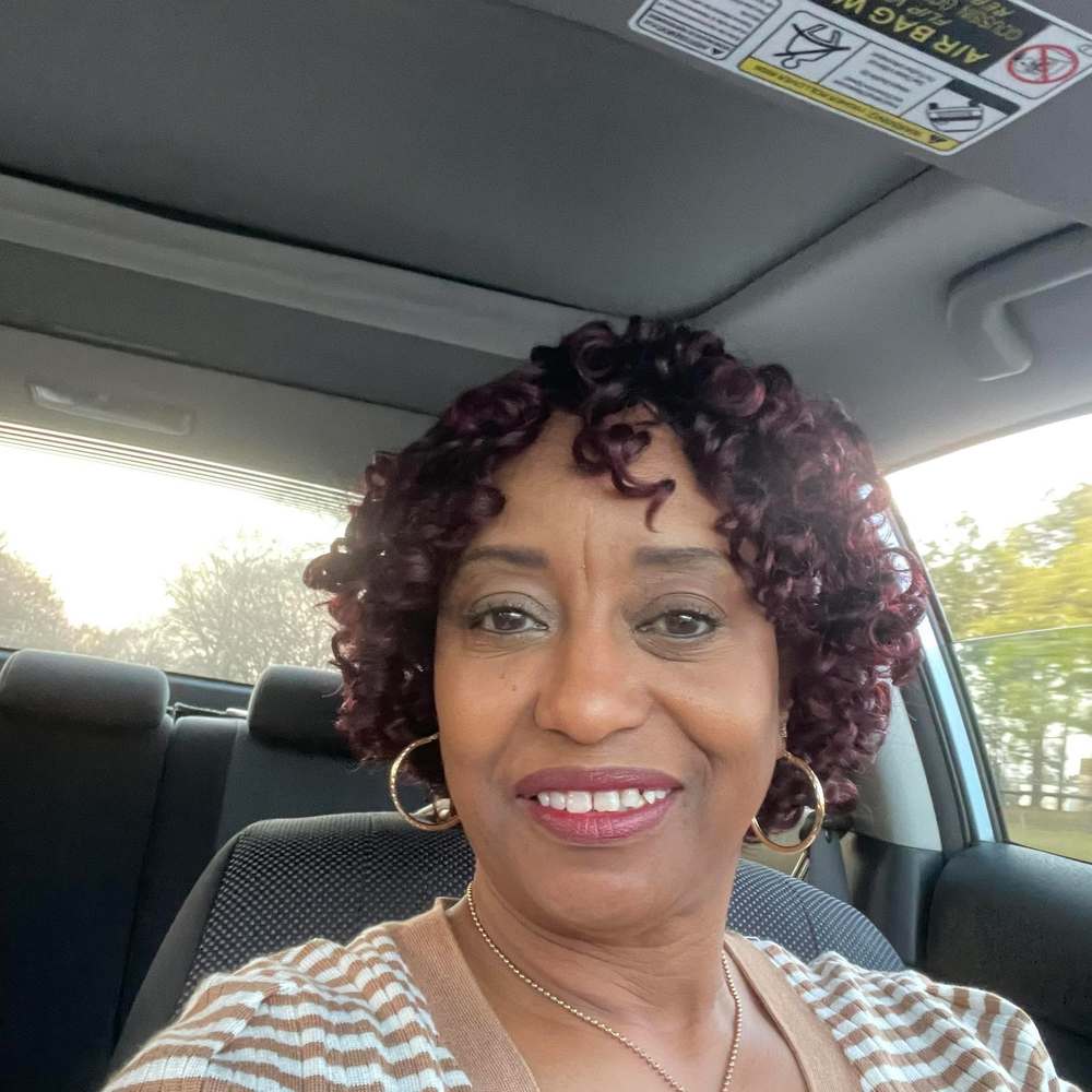 Meet your Posher, Pamela